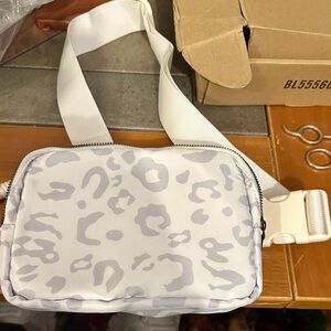 Stylish White Leopard Print Crossbody Bag